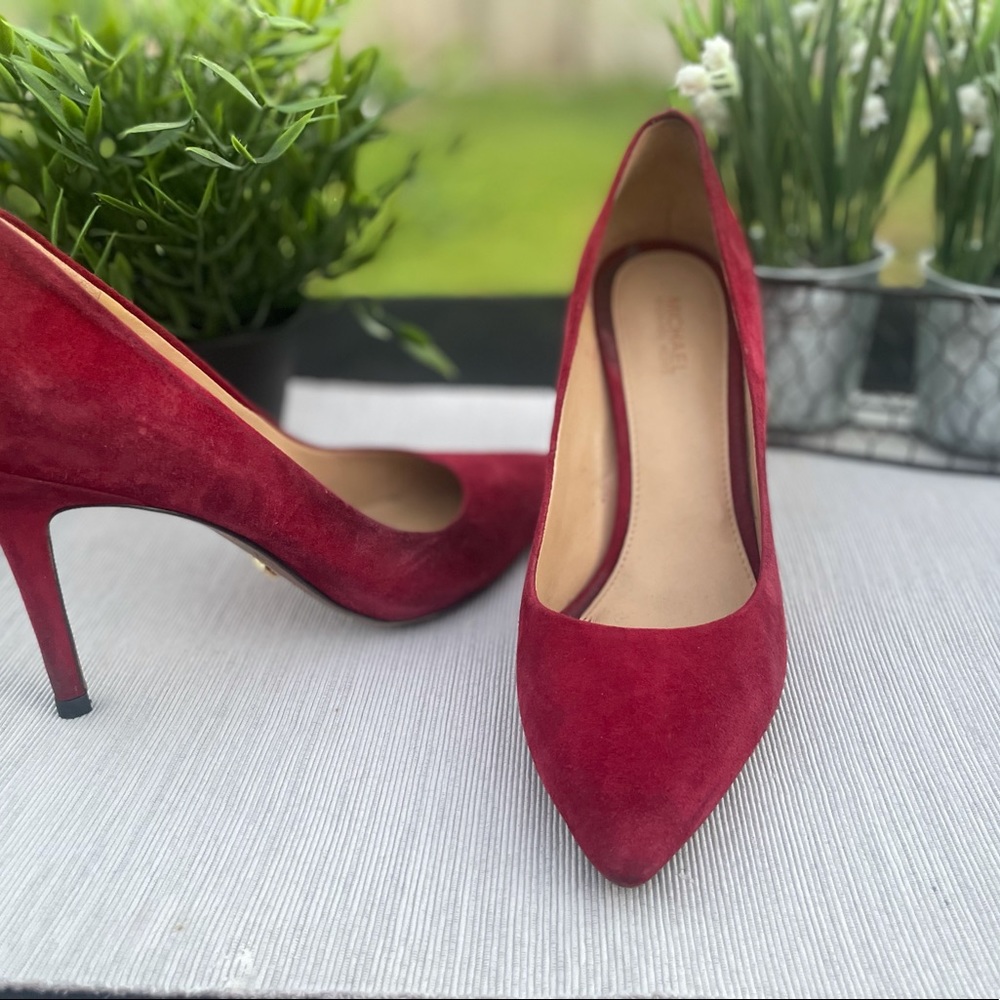 Michael Kors -Red Suede heels. Size 6.5 - Picture 3 of 5
